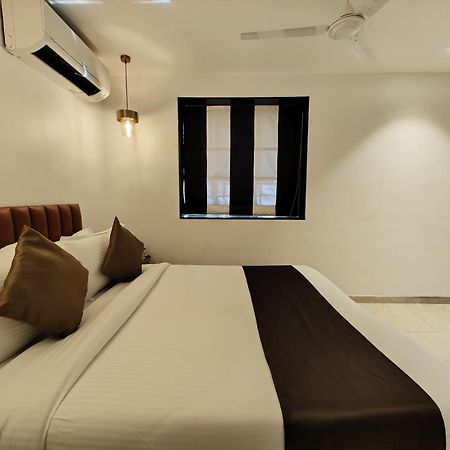 The Majlis Hotel - Colaba Mumbai Exterior photo
