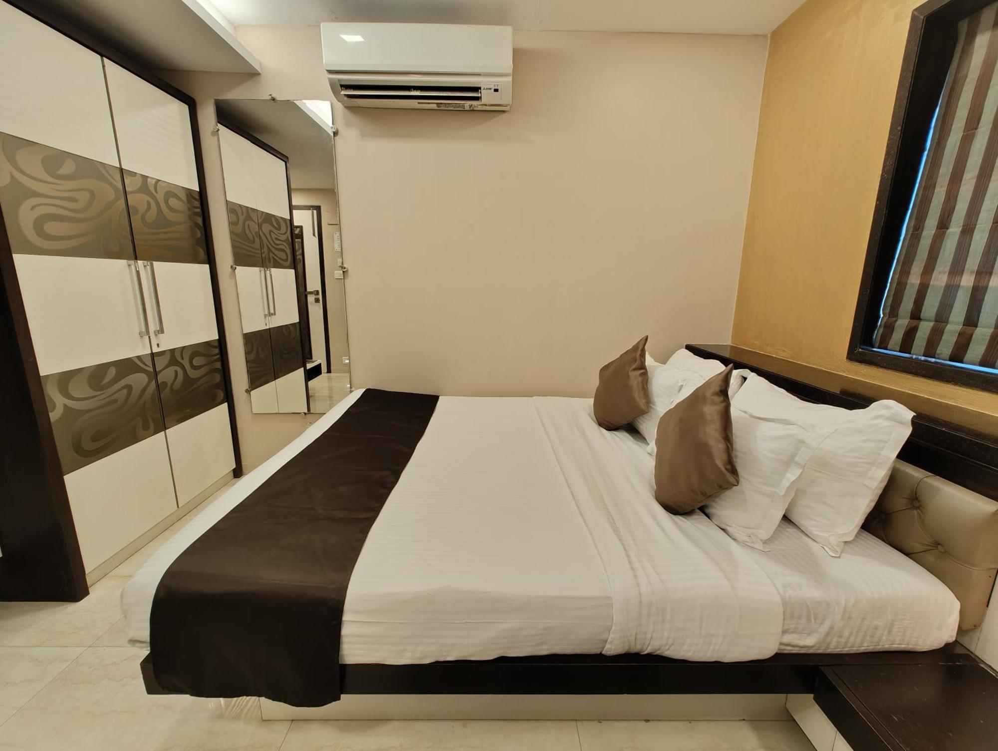 The Majlis Hotel - Colaba Mumbai Exterior photo