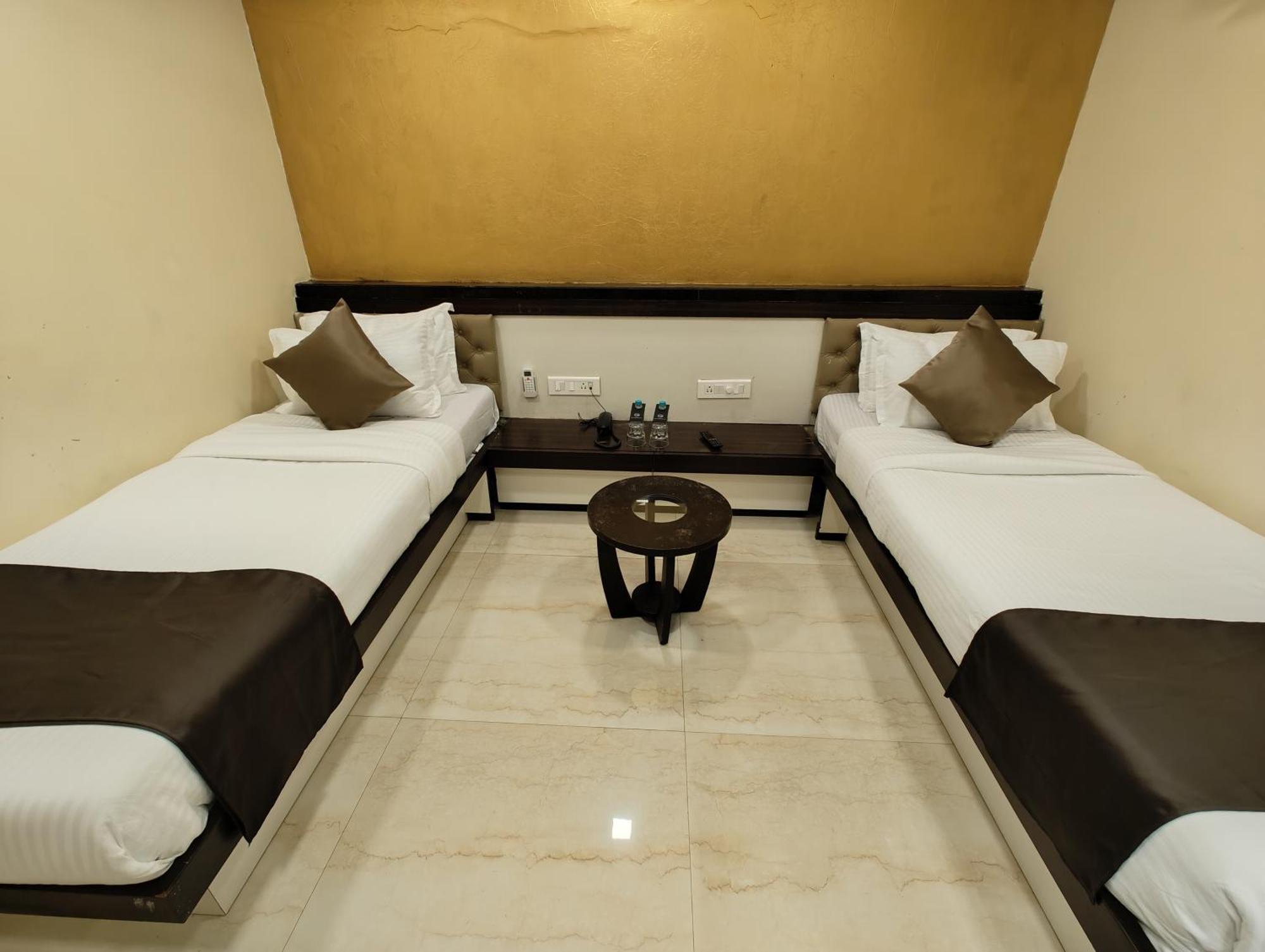 The Majlis Hotel - Colaba Mumbai Exterior photo